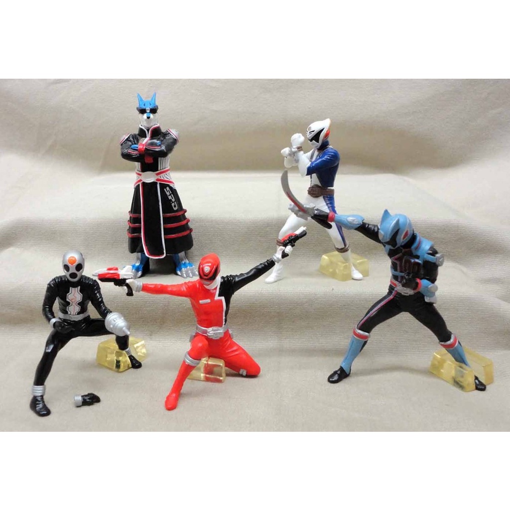 Mô Hình Tĩnh Siêu Nhân Super Sentai Full TeamTặng ô tô