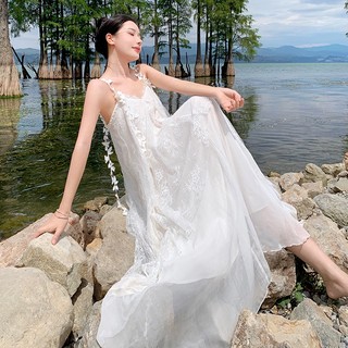 Đầm Lưới Trắng Dáng Dài Phối Ren Hình Bướm Đính Ngọc Trai Phong Cách Pháp Thời Trang Mới 2023