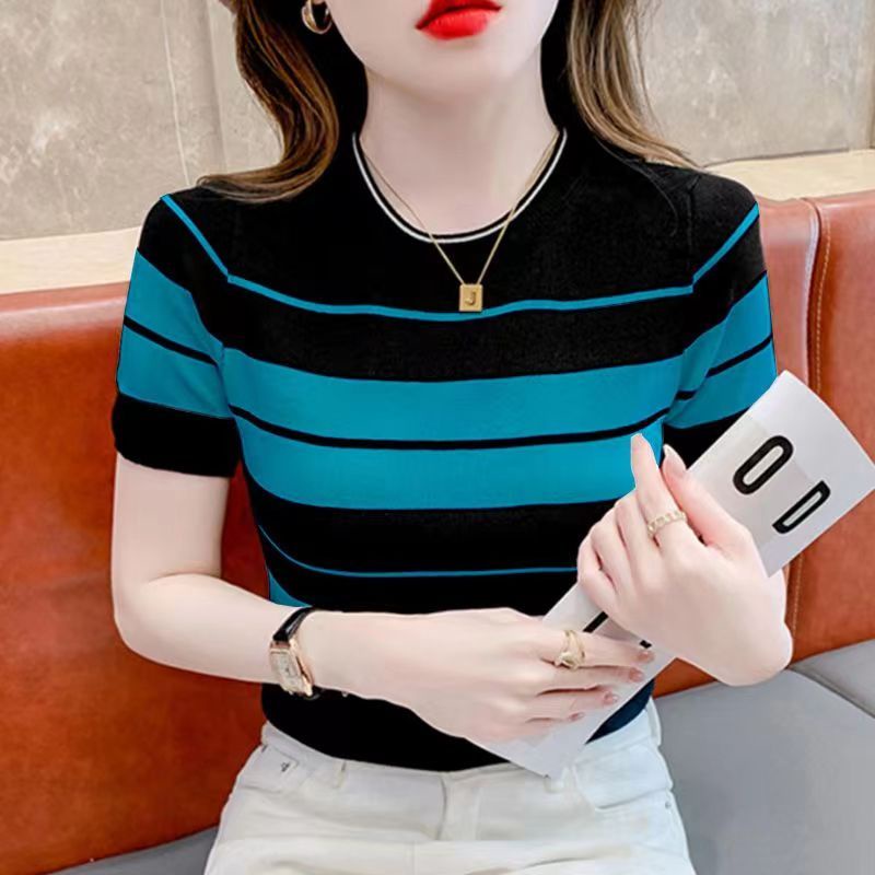 Áo Thun Nữ Ngắn Tay Cổ Tròn Sọc Ngang Thời Trang
