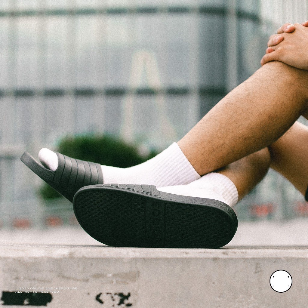 Dép Adidas đúc full đen