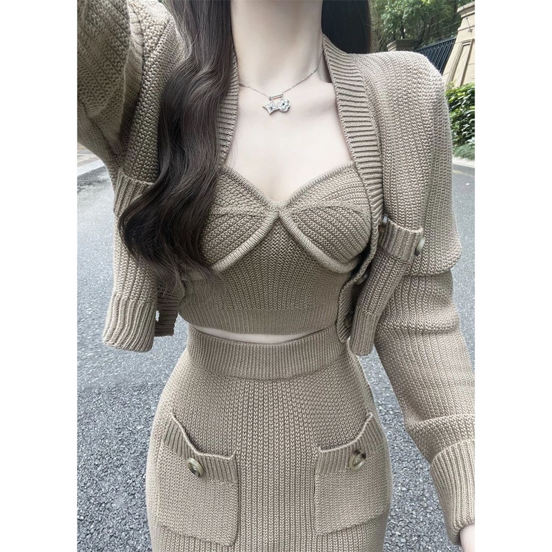 Set Áo Thun Lửng Không Tay + Chân Váy Ngắn 3 Nửa Thời Trang Nữ