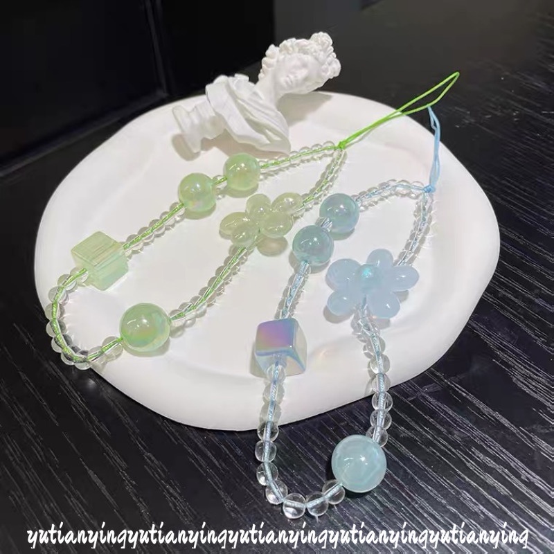 Dây Đeo Điện Thoại Xỏ Hạt Nhiều Màu Hình Hoa Và Bướm Lãng Mạn