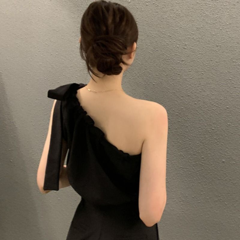 Áo sơ mi，áo sơ mi trắng，áo sơ mi kiểu，áo xinh，áo kiểu trễ vai，áo rớt vai，Áo Lửng Hai Dây Xếp Ly Phong Cách Pháp Thời Trang Mùa Hè Cho Nữ，áo sơ mi nữ đen