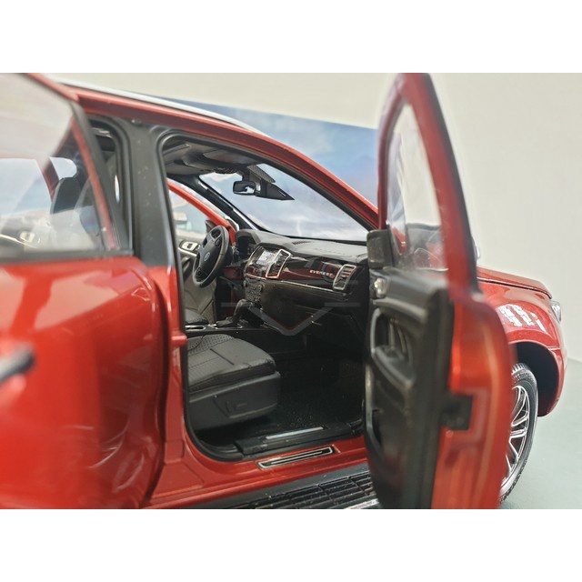 Xe mô hình Ford Everest, tỉ lệ 1:18, Dealer