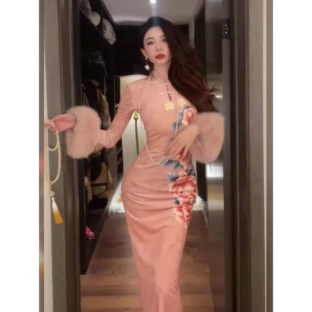 Sườn Xám Cách Tân Màu Hồng Phong Cách Thời Trang Mùa Thu Mới 2023