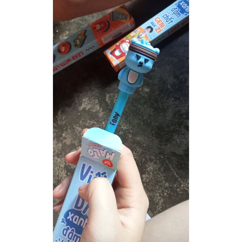 Bút bi malto tặng kèm 1 ngòi bút
