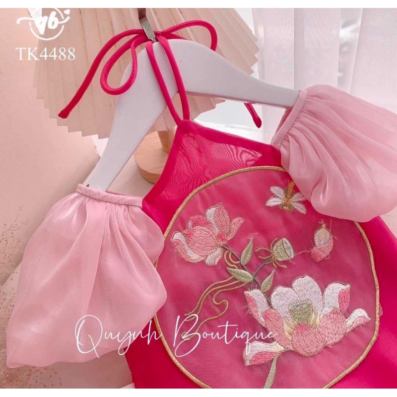 Set yếm lụa cho bé