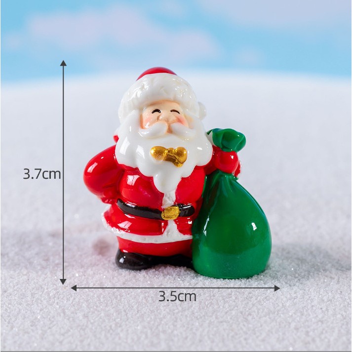 Tượng ông già Noel, người tuyết, cây thông, trang trí bàn học Giáng Sinh để bàn