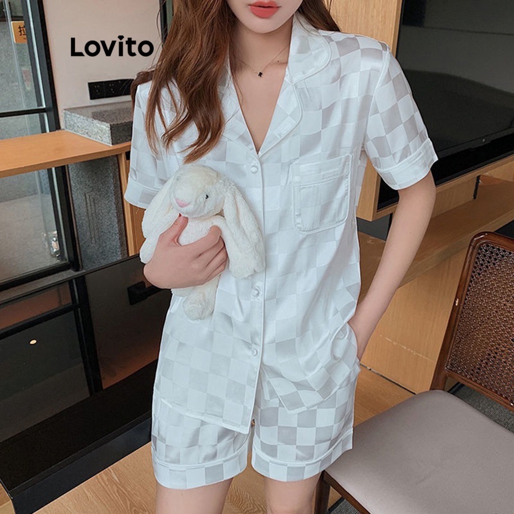 Bộ đồ ngủ LOVITO ngắn tay họa tiết kẻ sọc phối viền tương phản phong cách thường ngày cho nữ LNA12022 (màu trắng)