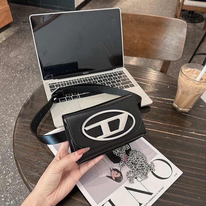 Túi nữ đeo chéo mác D to có dây đeo bụng phong cách mẫu mới hàng hót 2023