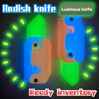 Thẻ nhấn khắc hình củ cà rốt 3d phát sáng độc đáo