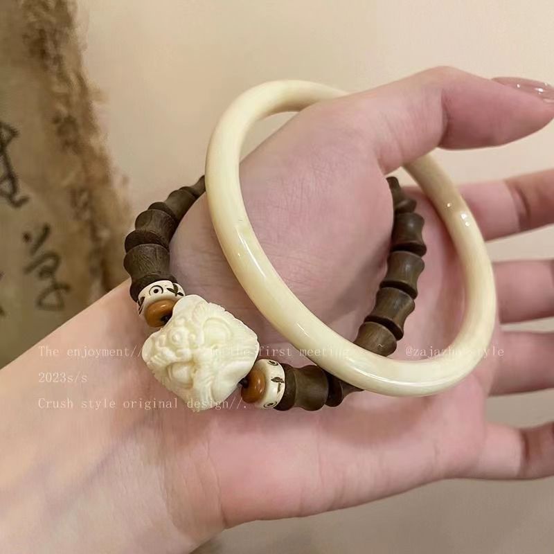Vòng Tay Hạt Gỗ Đàn Hương Góc Tròn Phong Cách retro Cho Nữ