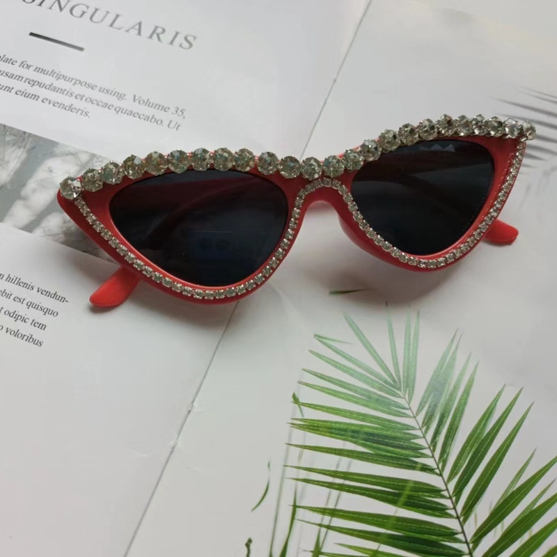 Kính Mát Mắt Mèo Đính Đá Thời Trang Cho Nữ