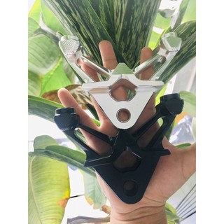 Pát sau ex135/150/155 gắn heo tai xanh / lỗ trụ 10mm khoảng cách 2 trụ chân 100mm 2 màu