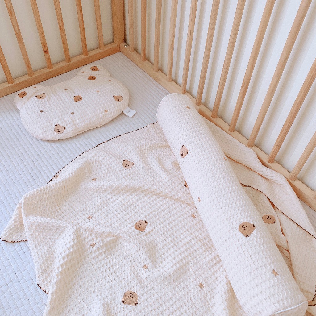 Gối Ôm Monona Vải Waffle Sợi Tre Kiêm Gối Chặn Chần Bông Vải Waffle Cao Cấp Họa Tiết Đáng Yêu Cho Các Bé