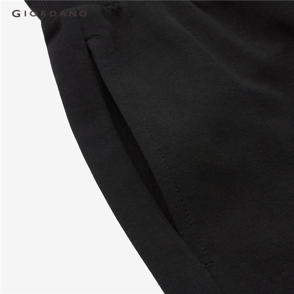 Quần short GIORDANO 01103497 vải mát kháng khuẩn công nghệ cao dành cho nam