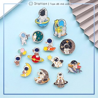 Pin cài áo hình phi hành gia du hành vũ trụ - GC122