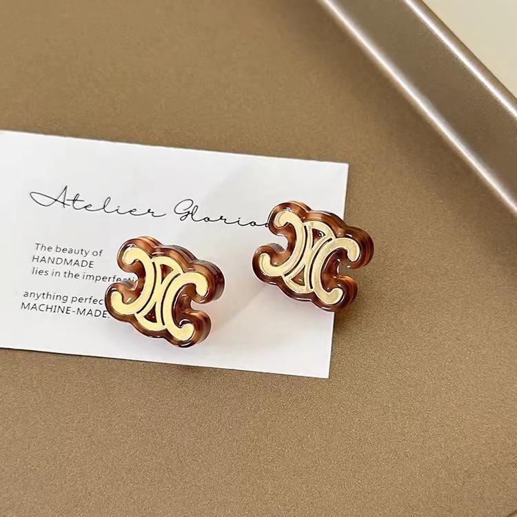 Bông Tai Chữ Cái Màu Đen Cá Tính Cho Nữ