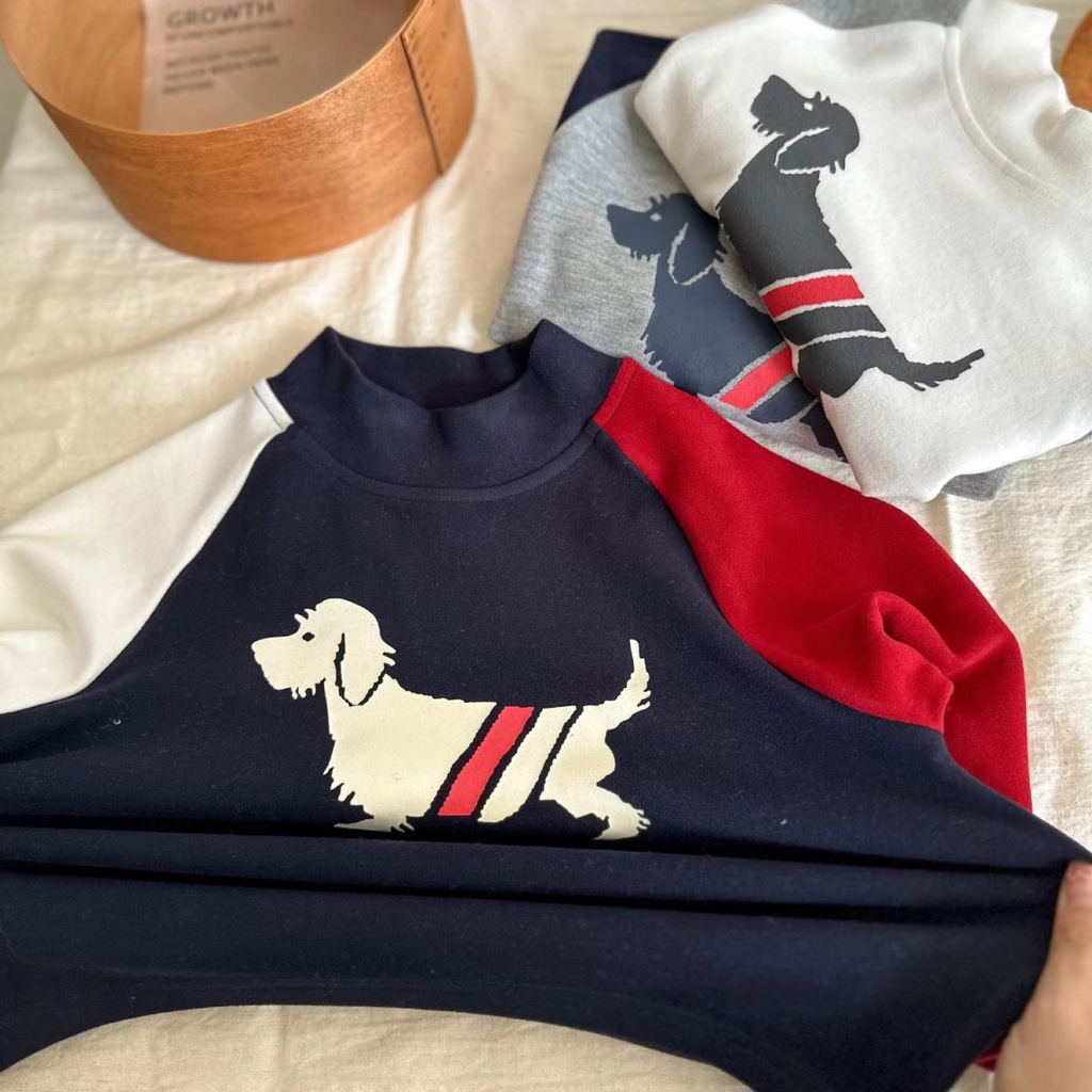 Áo Sơ Mi Tay Dài Vải Nhung Ấm Áp In Họa Tiết Hoạt Hình Phong Cách Đức Thời Trang Thu Đông Cho Bé Trai Và Gái