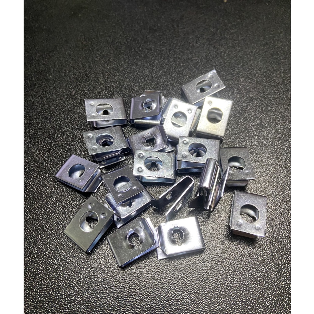 Bát ( Pát ) kẹp ren xoắn 4li 5li dàn áo Yamaha Ho n da màu trắng, pát kẹp răng thưa màu đen ( Giá 1 con )