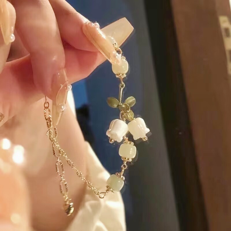 1 Vòng Tay Ngọc Trai Giả / Vòng Tay Hình Thỏ Mắt Mèo / Bướm Phong Cách Pháp Sang Trọng