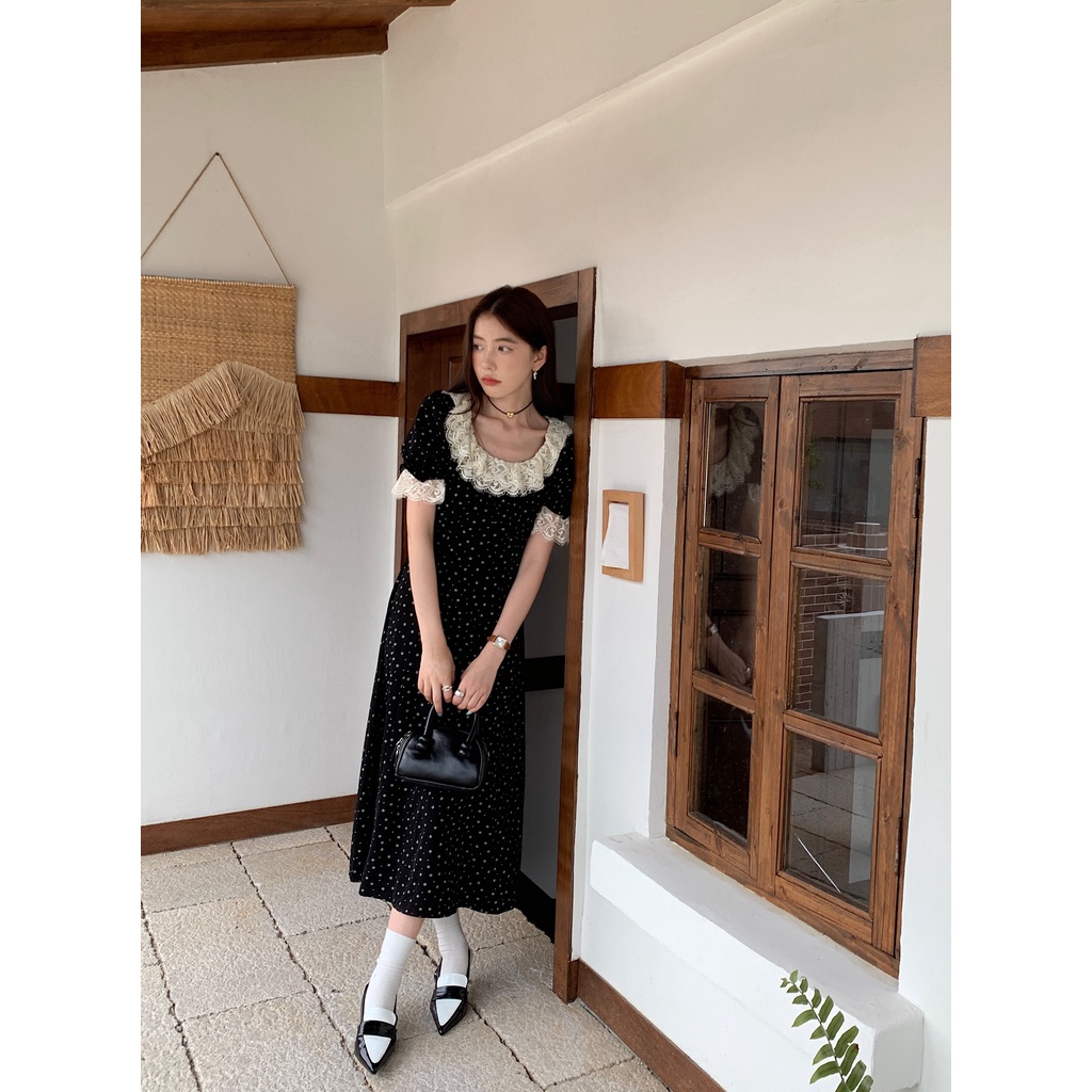 Đầm maxi Màu Đen Tay Phồng Phối Ren Hoa Phong Cách vintage Pháp