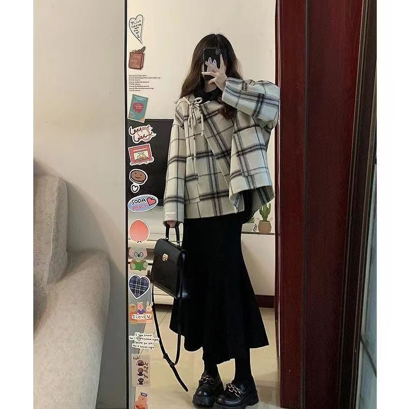 Áo dạ+chân váy chữ a，váy nữ sang chảnh，áo tweed，áo khoác dạ tweed，Set Đầm Đuôi Cá Màu Đen Và Áo Khoác Len Phối Nơ Thời Trang Thu Đông Cho Nữ，set đồ nữ sang chảnh，đồ thu đông nữ,set đồ nữ mùa đông，set váy nữ，bộ váy nữ，set bộ ，đồ bộ