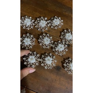 Cài áo tag cài vest váy áo hình hoa đá nhân tạo 4,2cm