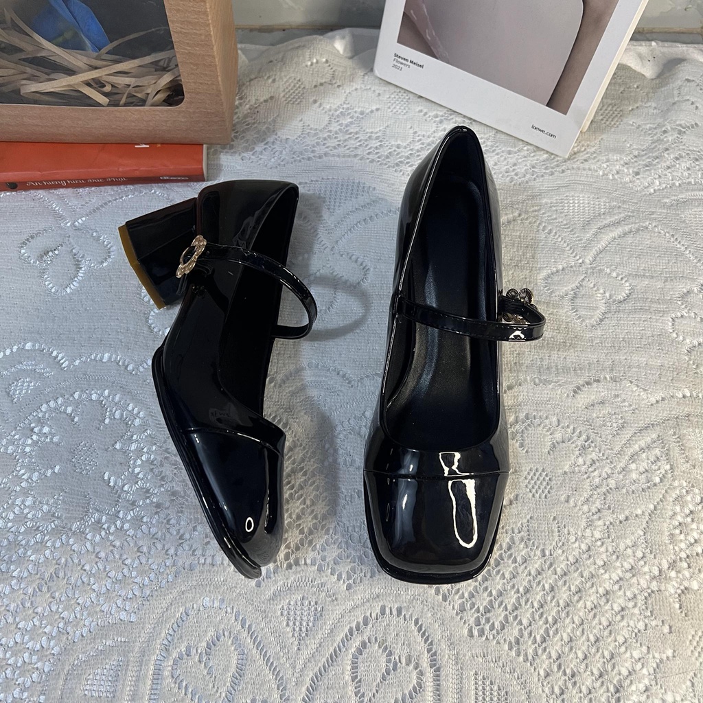 Giày tiểu thư bít mũi vuông bigsize quai cài bông cao 5 cm size 40-44
