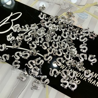Charm gắn móng tay rồng tết 2024