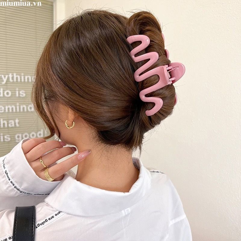Miumiua🔮Kẹp Tóc Hình Cá Mập Nhiều Màu Thời Trang Mùa Hè Mới 2024