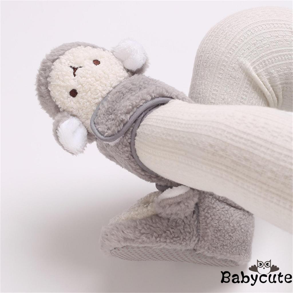 Giày Bốt Đi Tuyết Đế Mềm Chống Trượt In Hình Cừu Hoạt Hình Dành Cho Trẻ Sơ Sinh