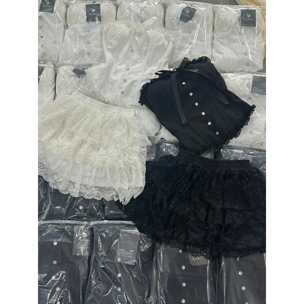 Set cup váy ren full trắng đen hàng Qc KÈM ẢNH THẬT