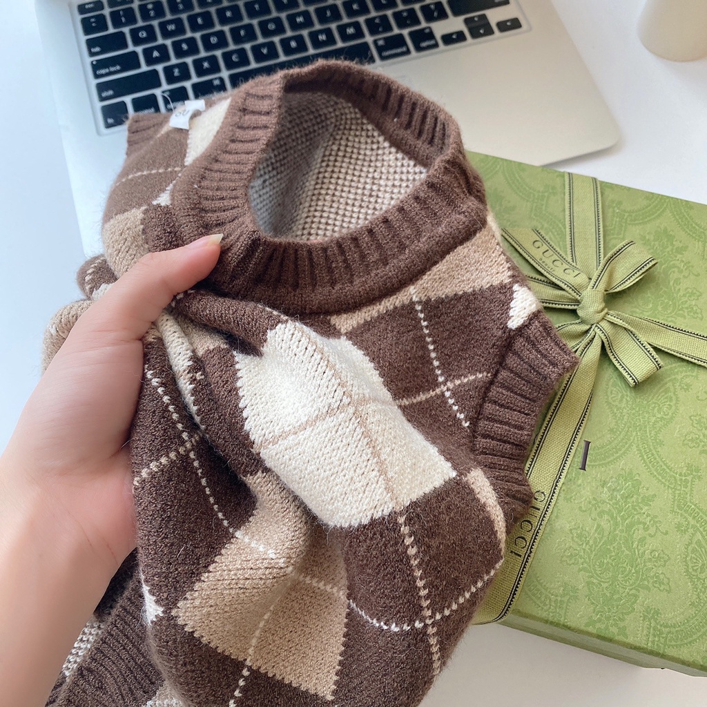 Aiyaya Quần áo trẻ em quần áo bé gái set áo thu đông phong cách hàn quốc set áo vest và váy ba mảnh phong cách đại học mới