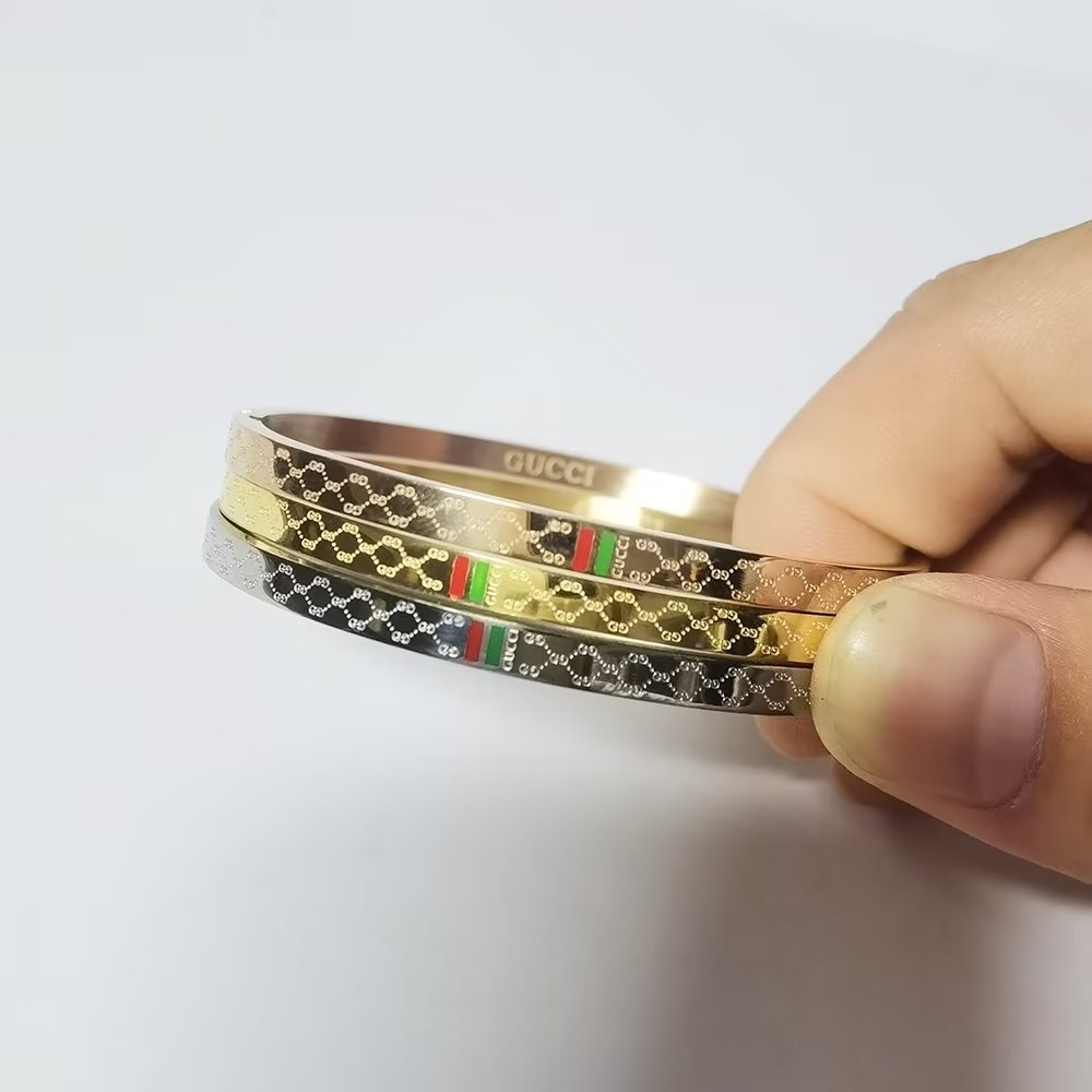 Biểu Tượng Vòng Tay Gucci Bằng Thép titanium 17cm Màu Vàng Hồng Đỏ Xanh Lá logo gg