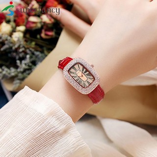 Đồng hồ quartz nữ đính hột xoàn dây da sang trọng