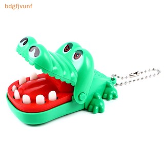 Bdgf móc khóa hình cá sấu cắn ngón tay sáng tạo vui nhộn vn