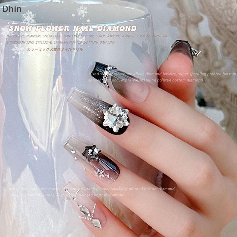 Bộ 10 Phụ Kiện Trang Trí Móng Tay Hình Bông Tuyết Xinh Xắn