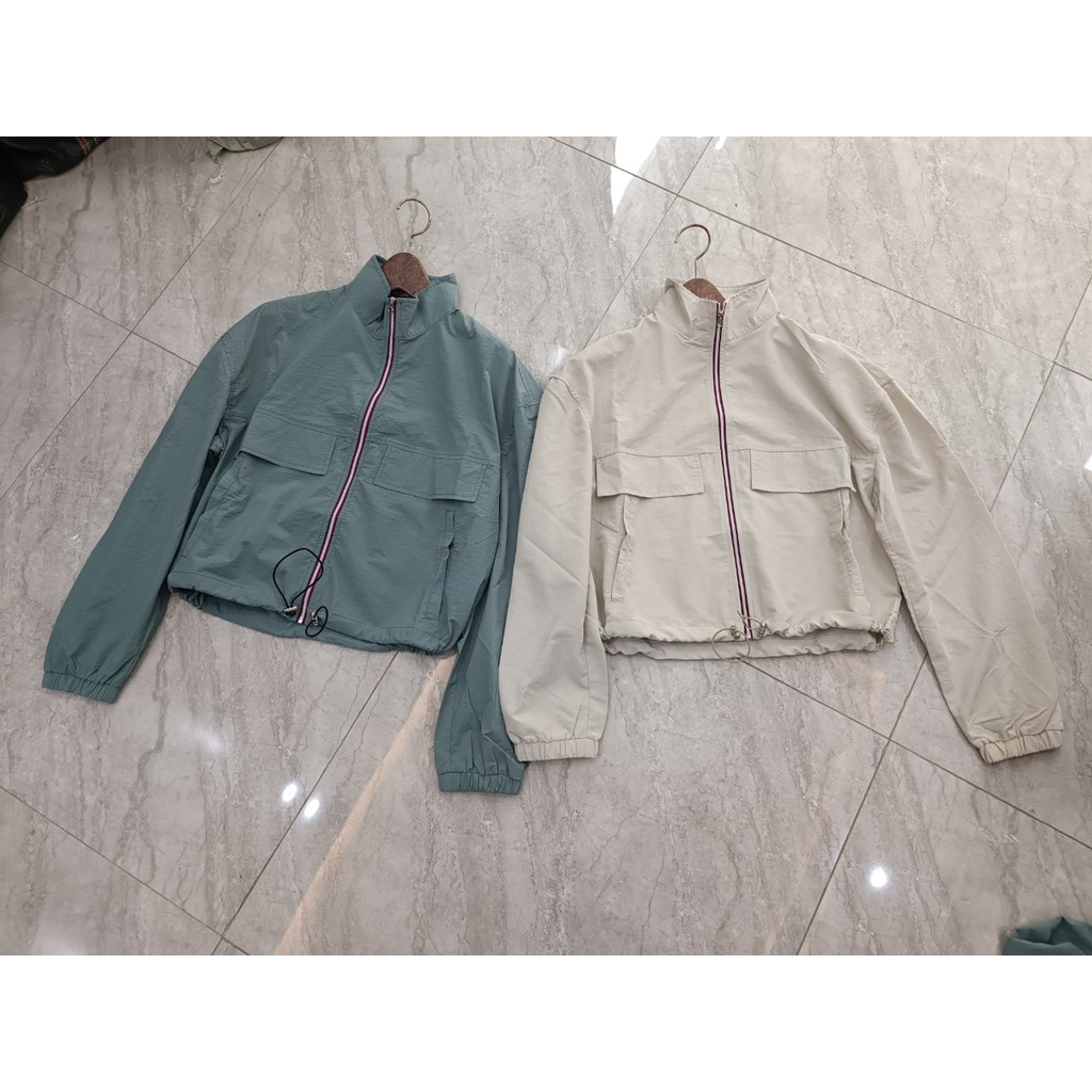 Bộ gió cho nữ: áo kéo khoá và chân váy