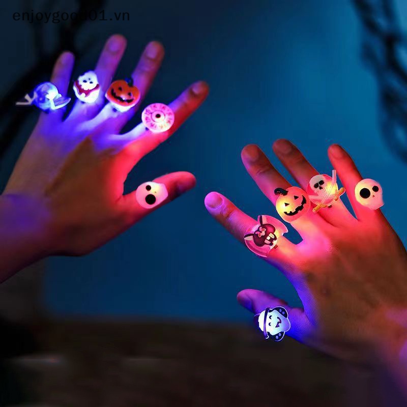 Bộ 5 Nhẫn Đèn led Phát Sáng Hình Đầu Lâu Bí Ngô Trang Trí halloween