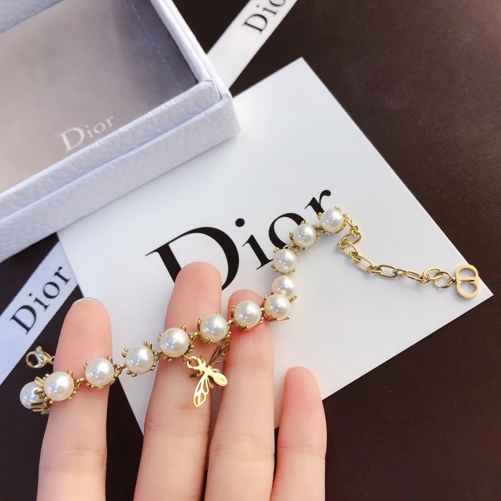 Vòng Đeo Tay dior Bằng Thép Titan Khắc Chữ Cá Tính