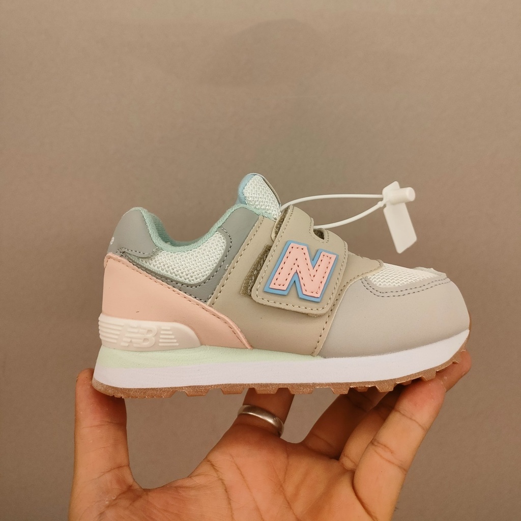 Mới Giày Thể Thao new balance Thời Trang Năng Động Cho Bé