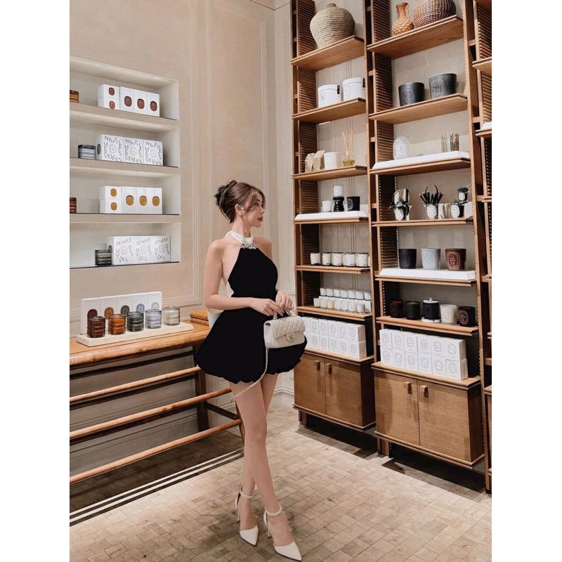 Váy nhung cứng cổ nơ