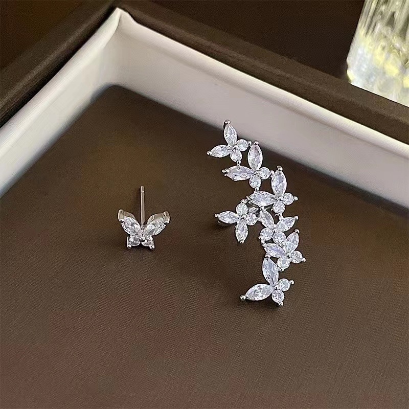 Bông Tai Hình Bướm Đính Đá Phong Cách Thời Trang Nhật Hàn