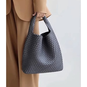 Túi Xách Tay Đan Tay Phong Cách Mới 2023 Cho Nữ