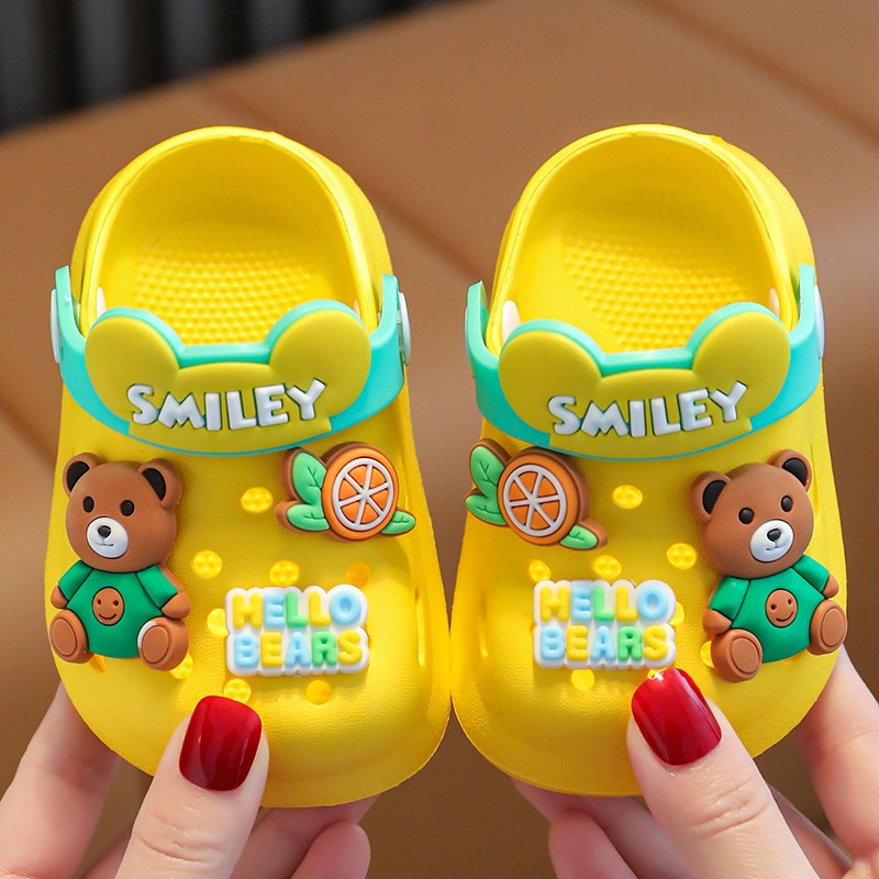 Giày sandal Không Trơn Thoải Mái In Họa Tiết Hoạt Hình Dễ Thương Phù Hợp Với Bé Trai / Bé Gái