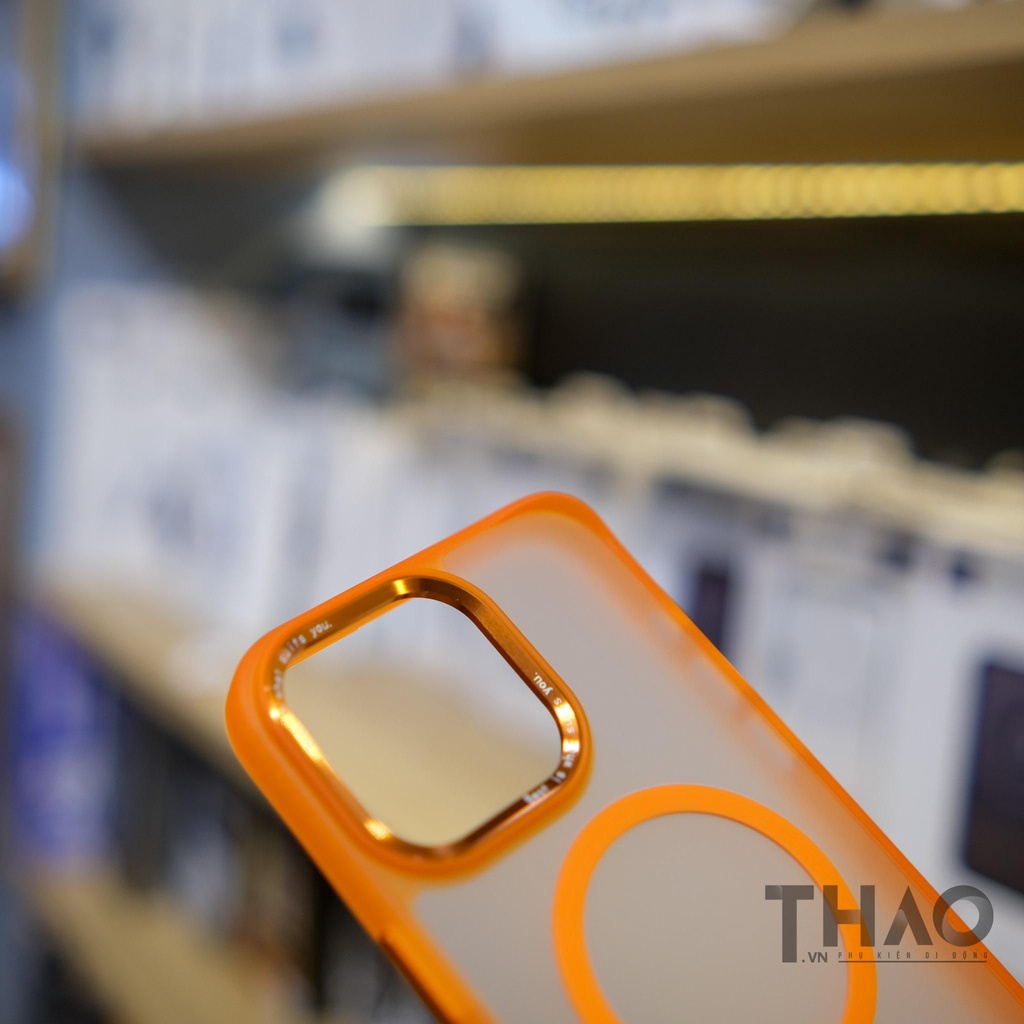 Ốp lưng HODA Rough Military nhám chống bám vân tay hỗ trợ sạc không dây từ tính dành cho iPhone