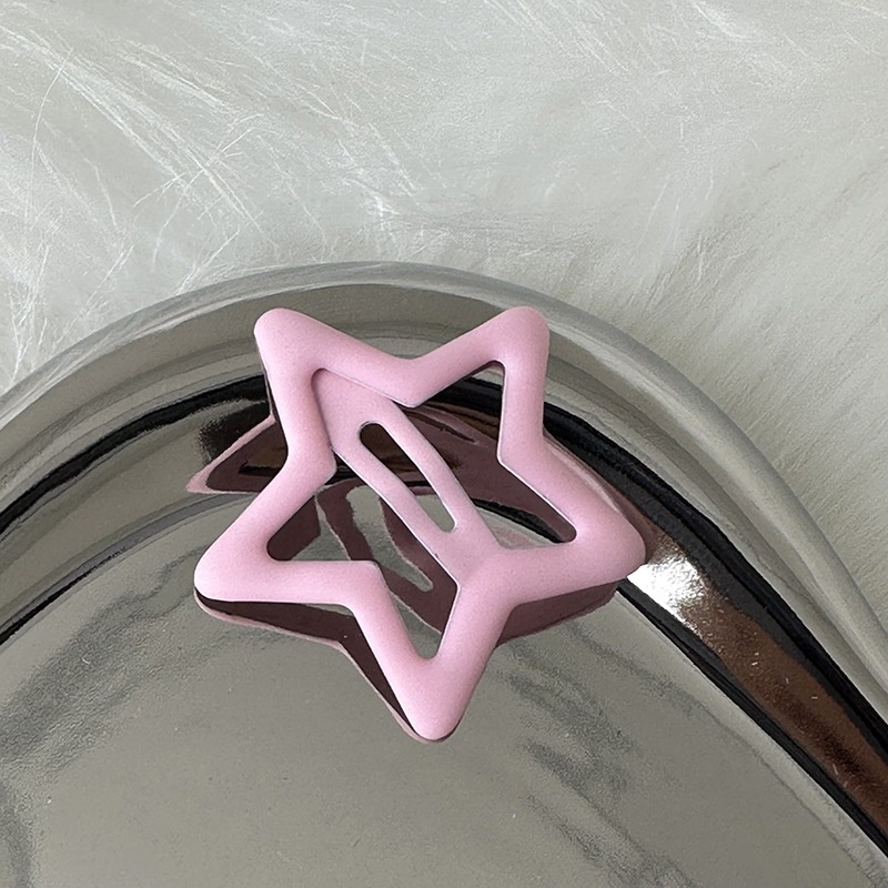 Kẹp ngôi sao trẻ trung