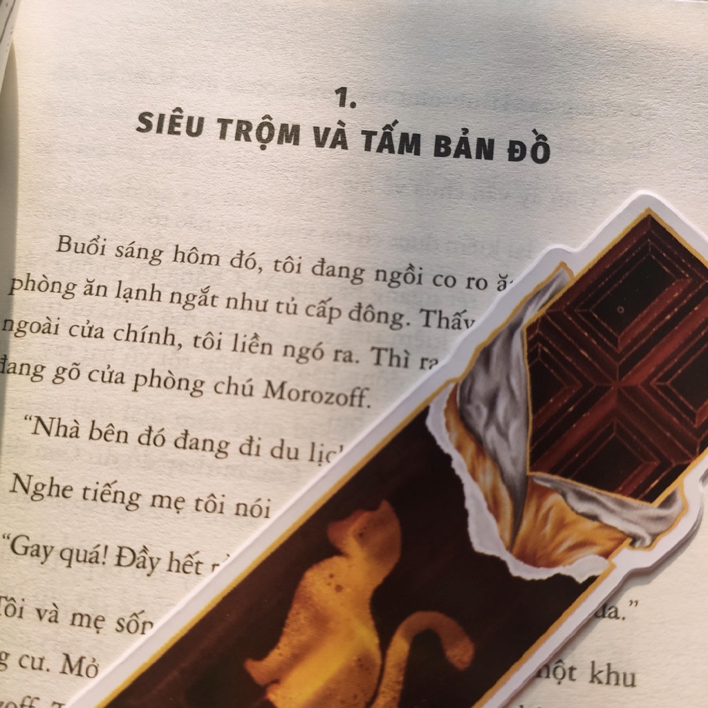 Sách Súng Và Sô Cô La  - Bản Quyền