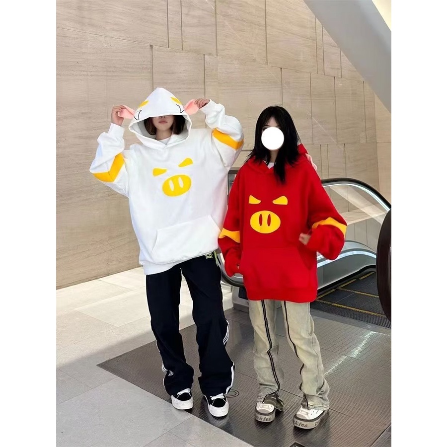 Áo sweater Chui Đầu Vải Nhung In Hình Chú Heo Dễ Thương Cho Cặp Đôi